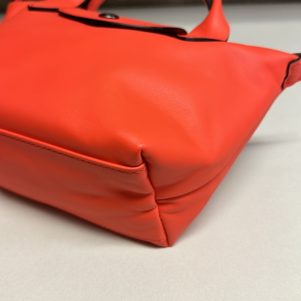 SOLD 🔥🔥🔥Longchamp LE PLIAGE XS Orange Leather Crossbody Bag - Picture 9 of 16